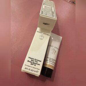 Bobbi Brown Vitamin Enriched Skin Tint Broad Spectrum SPF 15 Light 1